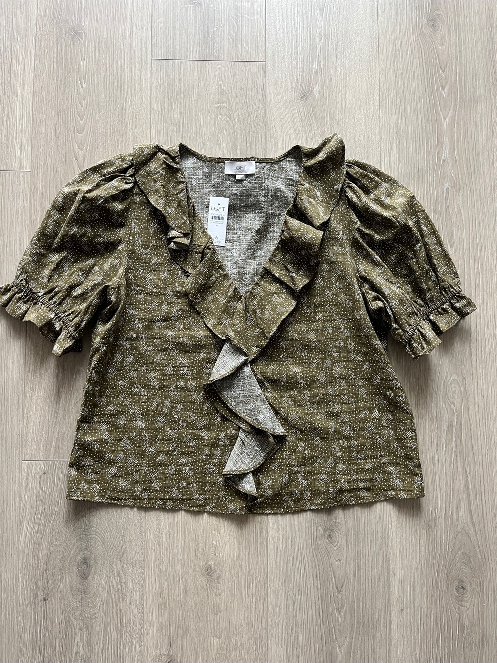 Loft Olive Green Ruffle V-Neck Blouse medium printed ruffle pattern puff sleeve